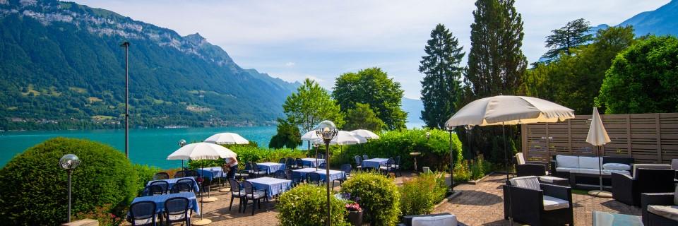 seehotel-terrasse-mit-blick-auf-brienzersee