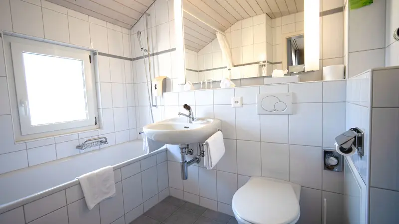 bathroom-double-room-standard