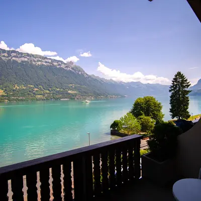 double-room-superior-view-on-lake-brienz